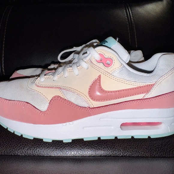 Nike Boy's Air Max 1 size 5.5 Youth - Picture 5 of 5